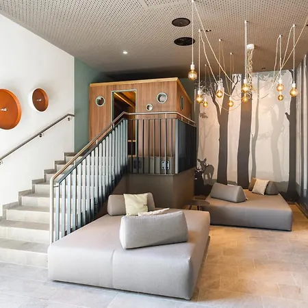 Aja Hotel 4*