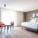 Aja Hotel 4*