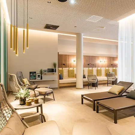 Aja Готель 4*