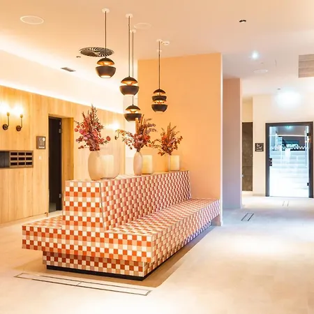 Aja Hotel 4*