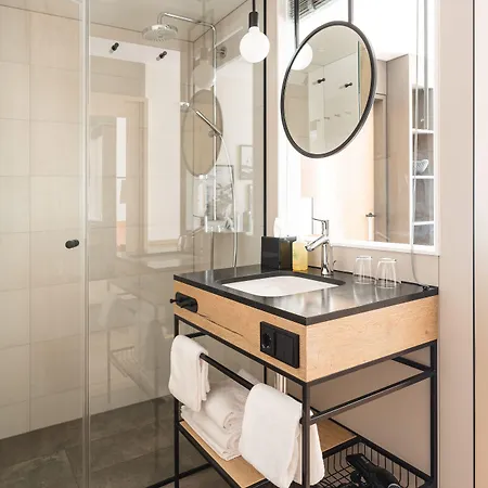 Aja Hotel 4*